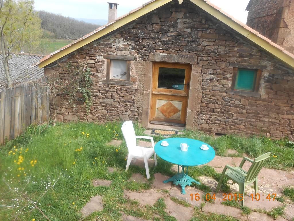 Gite Des Monts Saint-Izaire 외부 사진